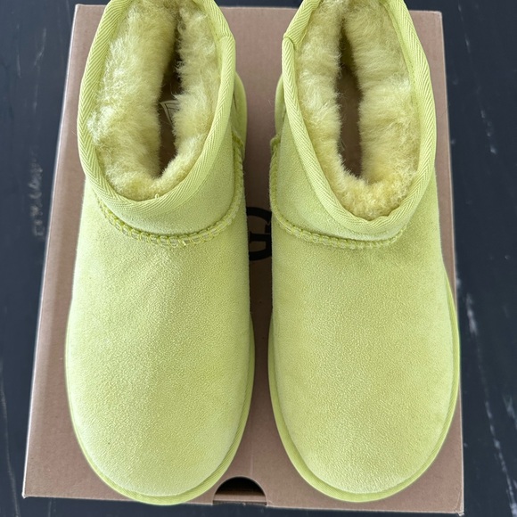 UGG Classic Ultra Mini in Yellow. New, with tags and box. - Picture 6 of 7